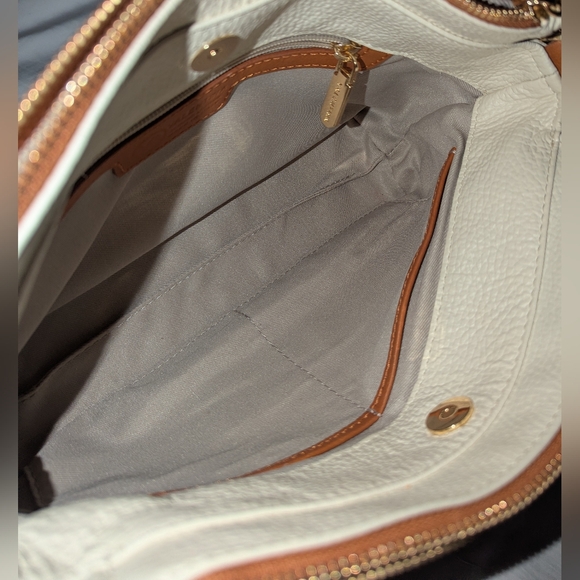 Valentina Cream Pebelled Leather Shoulder Bag with Tan Trim. - Picture 10 of 10